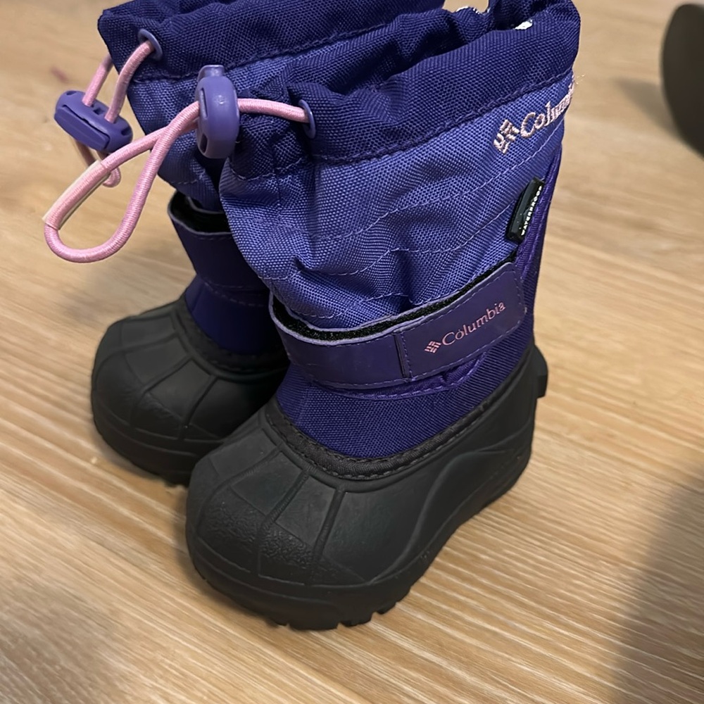 Columbia snow boots